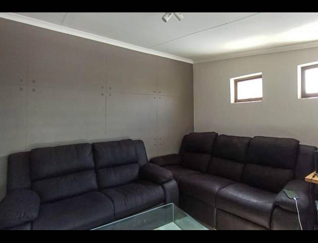 2 BEDROOM APARTMENT FOR SALE IN BROADACRES